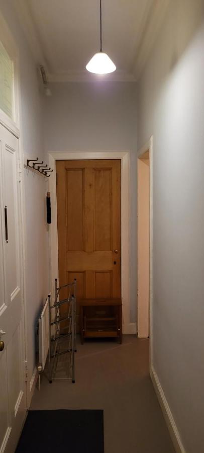 City Centre Flat - Sleep Upto 4 Edinburgh Exterior photo