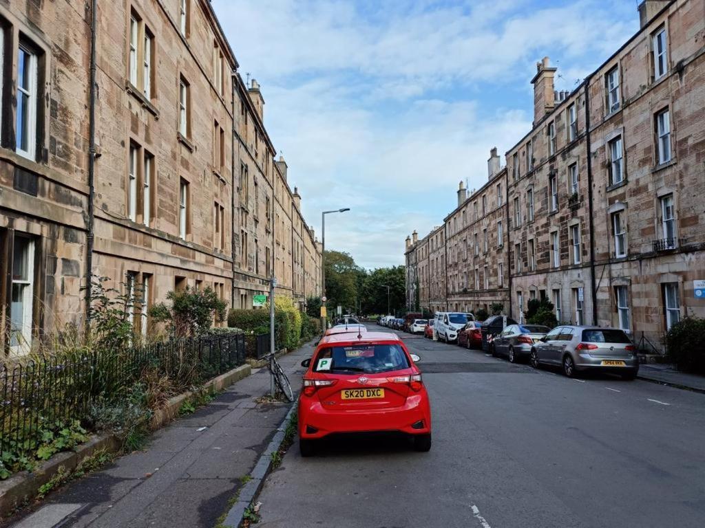 City Centre Flat - Sleep Upto 4 Edinburgh Exterior photo