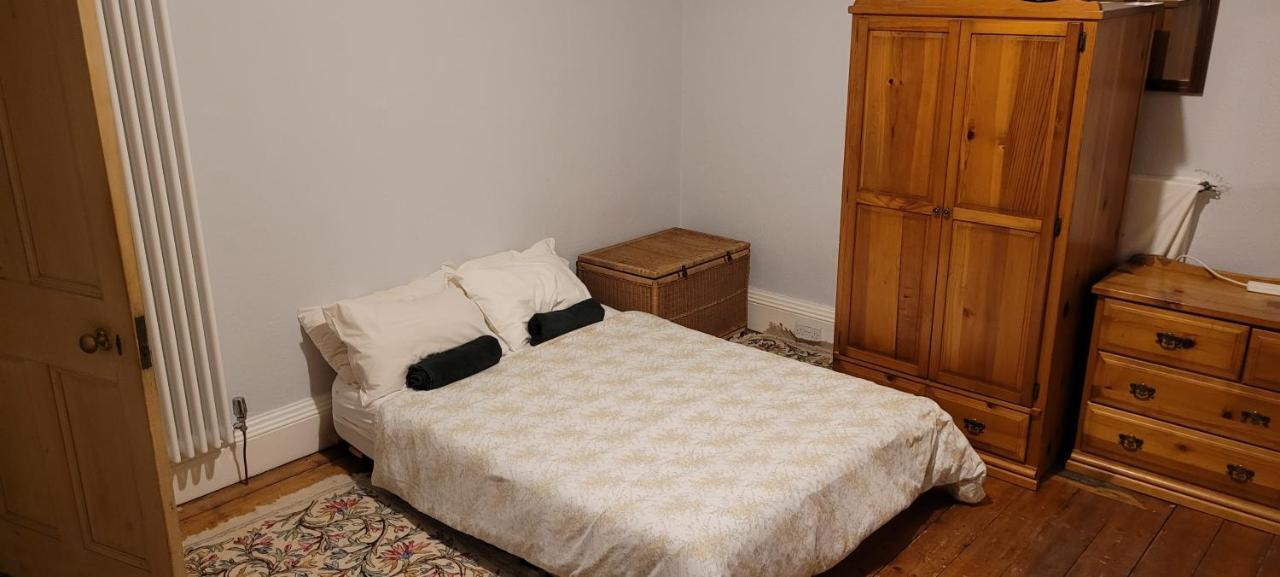 City Centre Flat - Sleep Upto 4 Edinburgh Exterior photo